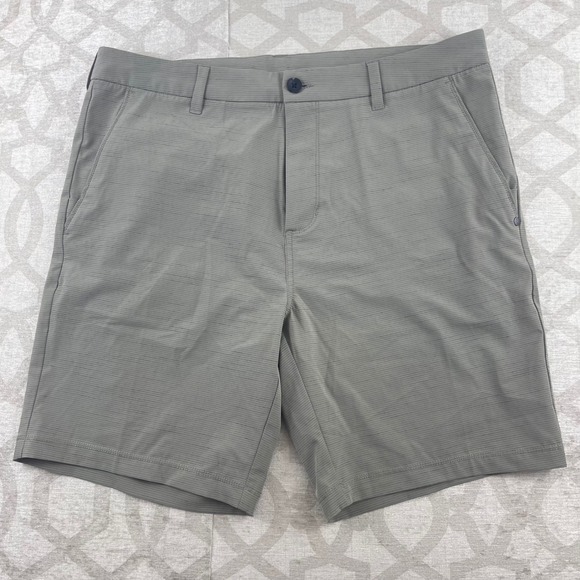 Vuori Shorts Mens 34 Grey Pebble Stripe Performance Stretch Golf Chino - Picture 8 of 9